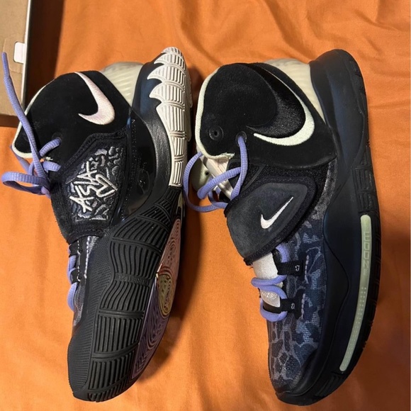 Size 7 Kyrie 6 Asia Irving Black - Picture 1 of 4